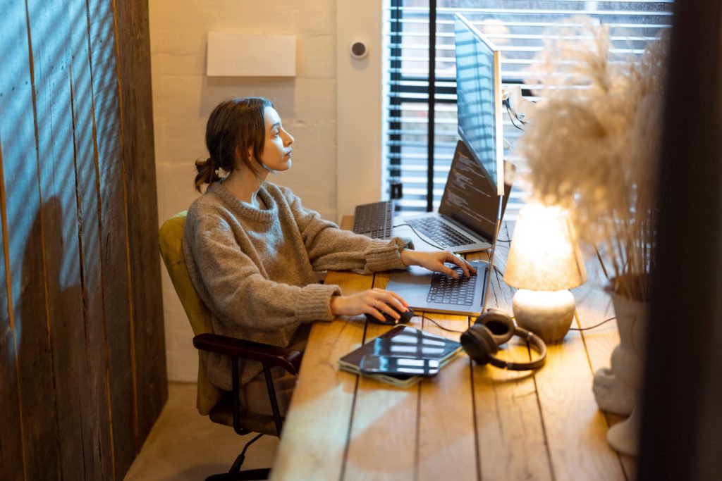 Tips For Business Success When Working From Home USAura tips-for-business-success-when-working-from-home-usaura